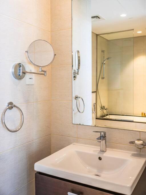 Exquisite With Breathtaking Cityscape View
