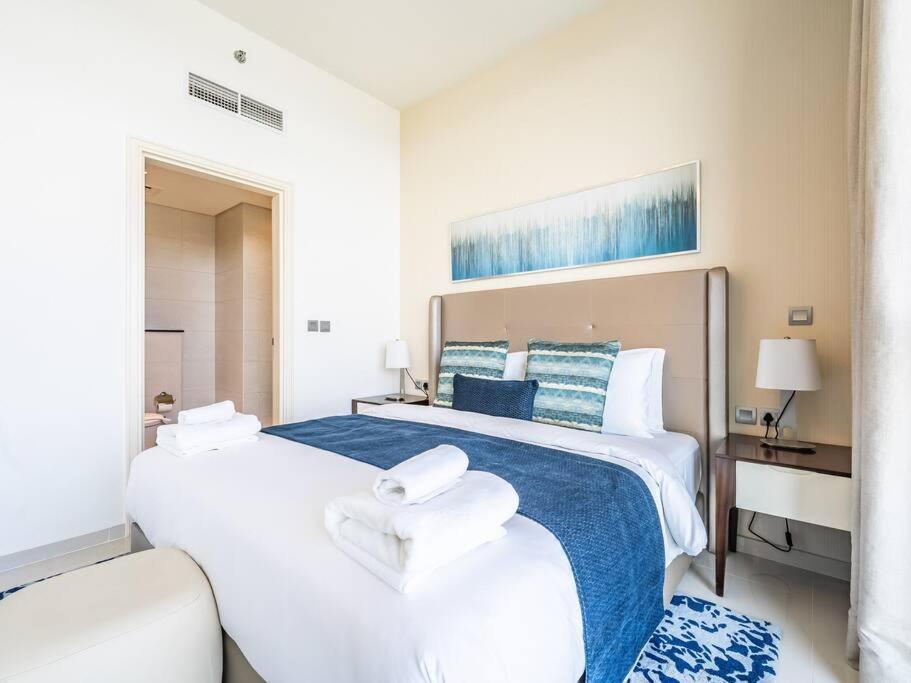 Exquisite With Breathtaking Cityscape View Apartment Dubai